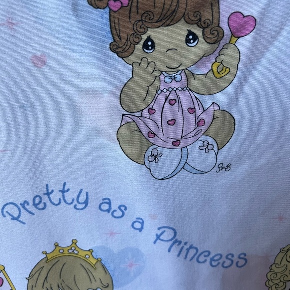 Scrub top Precious Moments Size M or L - Picture 6 of 14